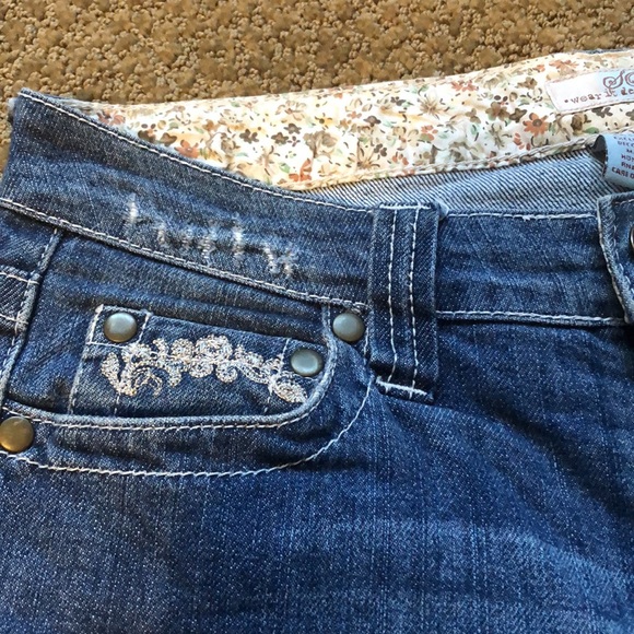 Blue Jeans - Picture 4 of 14